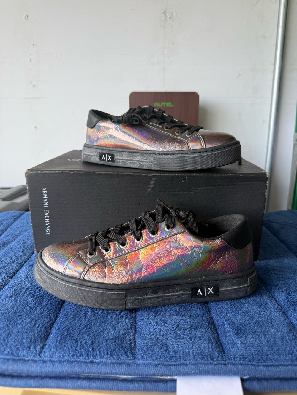 Armani Exchange Iridescence-Effect Platform Sneakers Size 37M / 6.5 Gunmetal